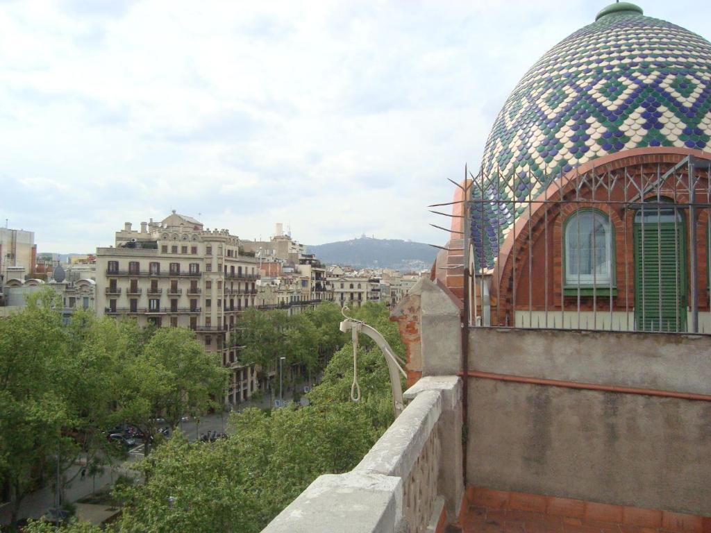 My Space Barcelona Pool City Center Exterior photo