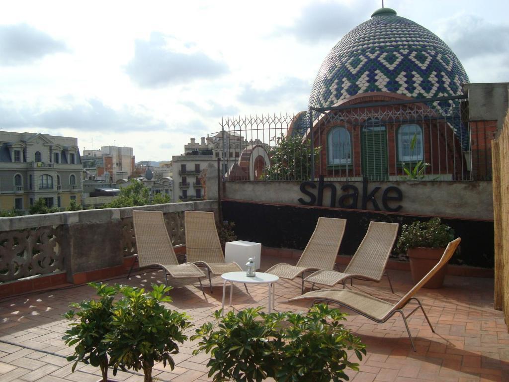 My Space Barcelona Pool City Center Exterior photo