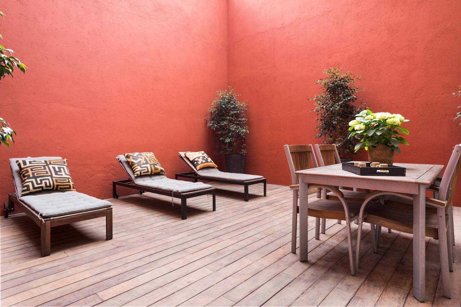 My Space Barcelona Pool City Center Exterior photo