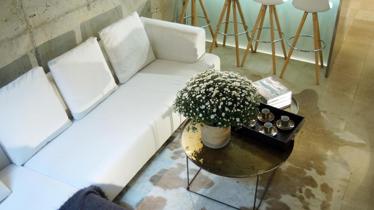 My Space Barcelona Pool City Center Exterior photo