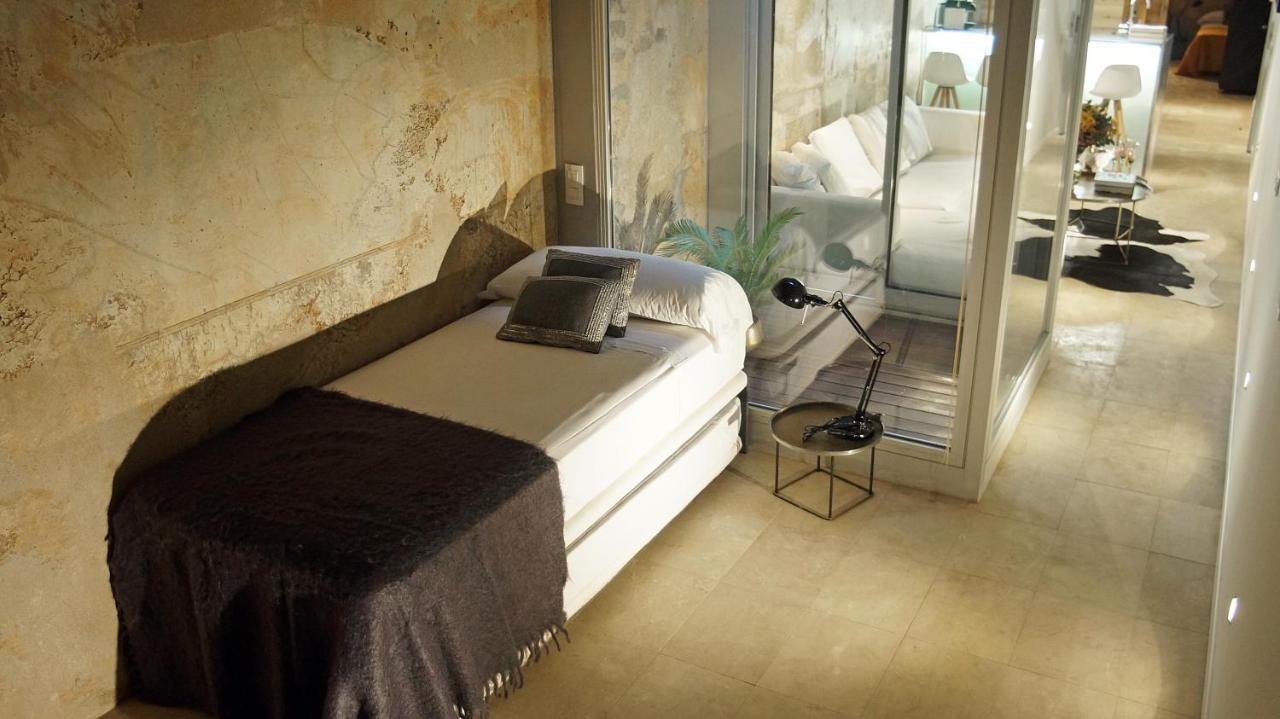My Space Barcelona Pool City Center Exterior photo
