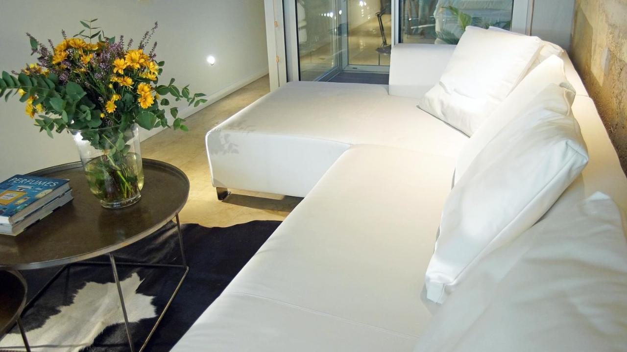 My Space Barcelona Pool City Center Exterior photo